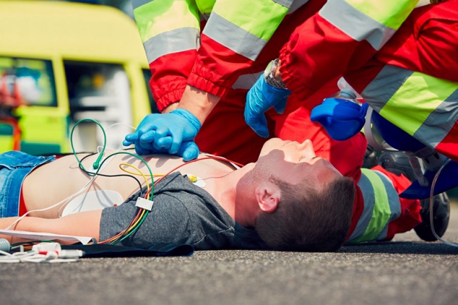 AED gebruikt bij reanimatie? Krijg kosten vergoed via de RAV