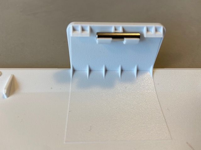 Magneet in het deksel van de LIFEPAK CR2